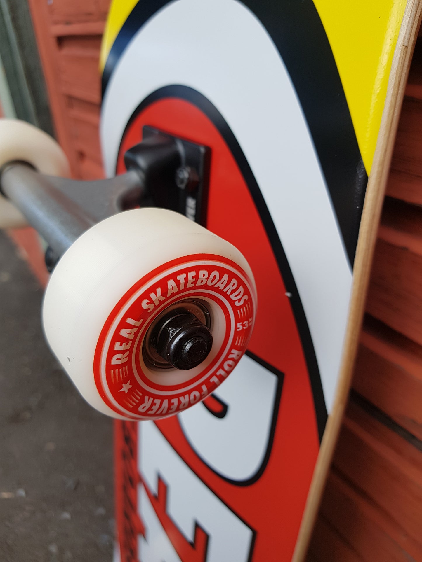 Real Classic Oval 7.75"